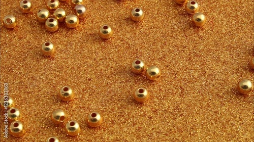 Golden beads to make necklaces and bracelets