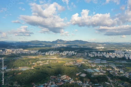 북한산과 덕양구 화정동의 조화: 자연과 도시의 만남 | Harmony of Bukhansan Mountain and Hwajeong-dong, Deogyang-gu: Where Nature Meets the City photo