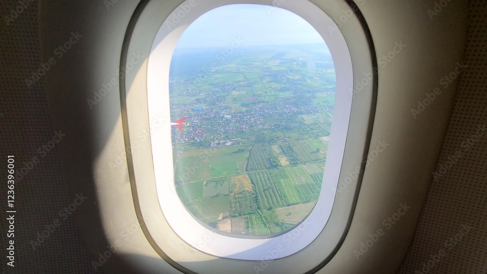 Fototapeta premium 飛行機から見る眺め