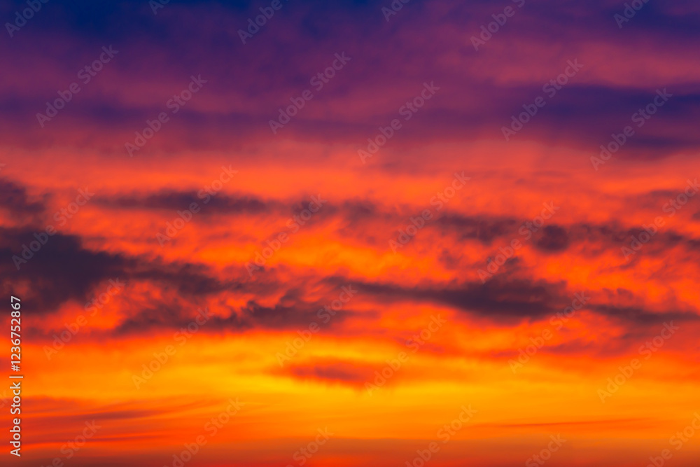 Obraz premium Sunset clouds on red sunset dramatic sky, dramatic sky abstract background