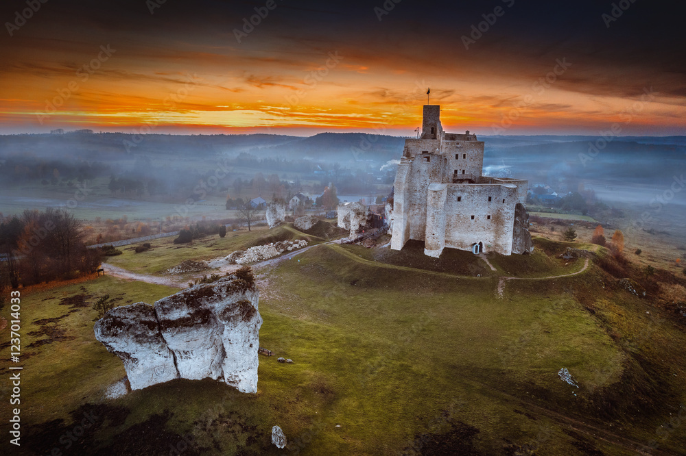 Zamek w Mirowie - Jura Krakowsko - Częstochowska