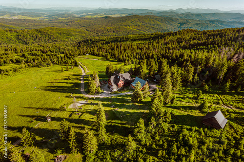 Fototapeta Naklejka Na Ścianę i Meble -  Rysianka - Żywiec, widok na Pilsko i Babią Górę