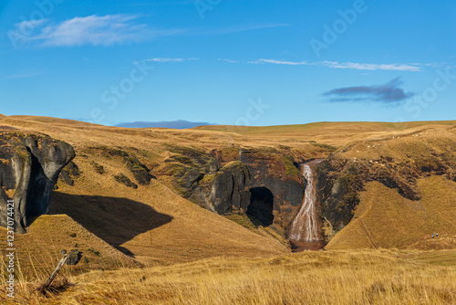 Obraz na płótnie Landscape around Kirkjubaejarklaustur in southern Iceland. w salonie