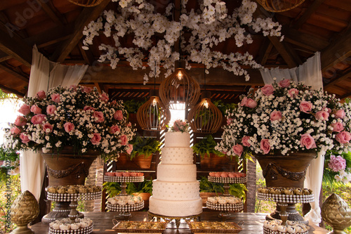 Bolo de casamento, decoração de casamento, doces, mesa de casamento, docinhos de casamento, docinhos de aniversário, festa