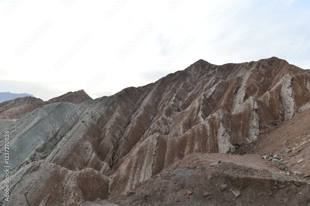 Fototapeta premium Geomorphic Scenery Desert in Xinjiang, China
