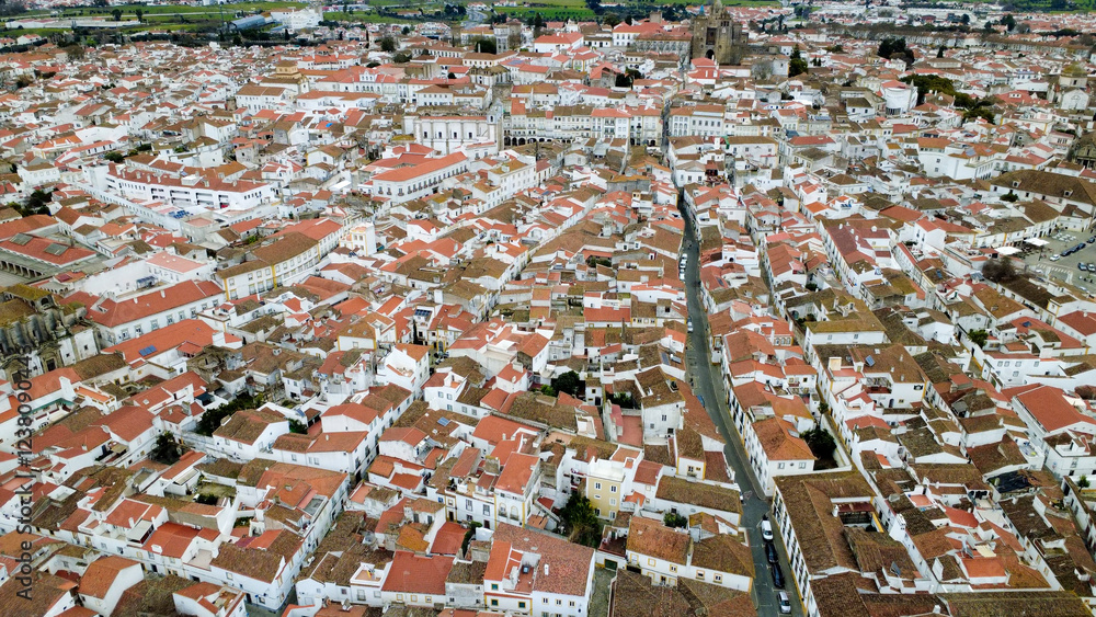 Obraz premium drone, vista aérea Évora, Alentejo, casas e telhados