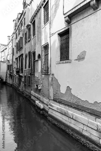 Beautiful canals and tradit...