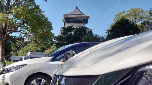 駐車場から見える小倉城天守閣