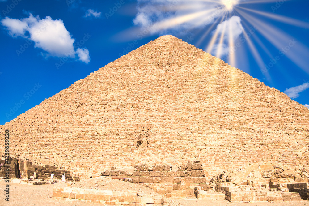 世界遺産・ギザの三大ピラミッド群の美しい景観