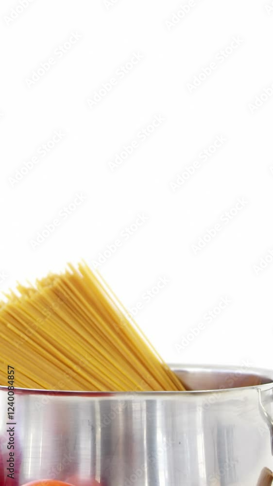 Raw spaghetti with cherry tomatoes and garlic Raw spaghetti with cherry tomatoes and garlic