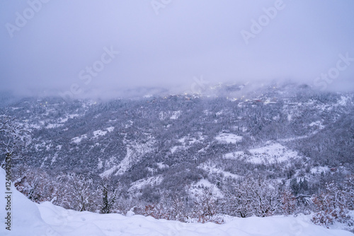 Obraz na płótnie snow covered mountains w salonie