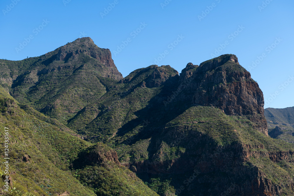 Naklejka premium Spectacular mountain and coastal scenery near Masca, Tenerife, Canary Islands.
