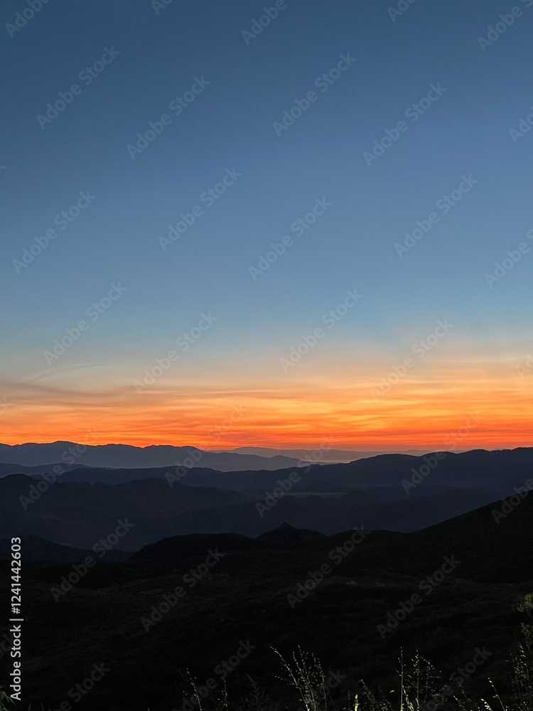Obraz premium Sunrise in the mountains