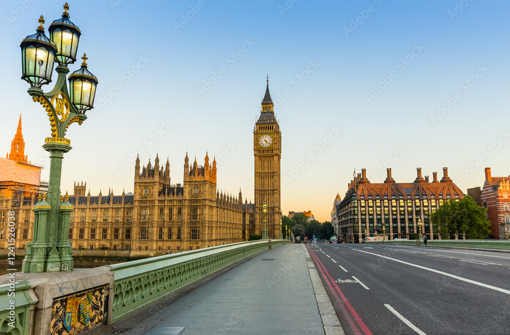 Naklejka premium Big Ben in London at sunrise, UK