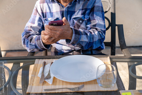 Cellphone outside dining  photo