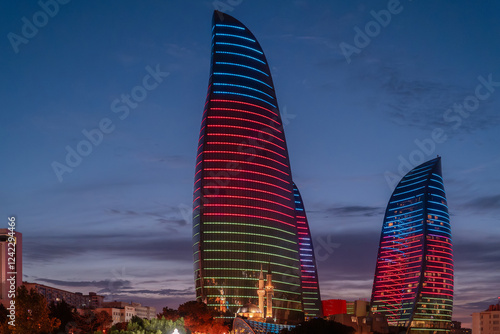 Obraz na płótnie View to Flame Towers in Baku, Aazerbaijan. Cityscape in the dusk from panorama viewpoint w salonie