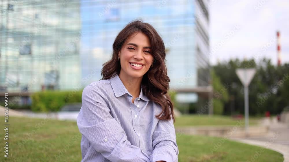 Video portrait of a beautiful, young woman enjoying a city walk Video portrait of a beautiful, young woman enjoying a city walk