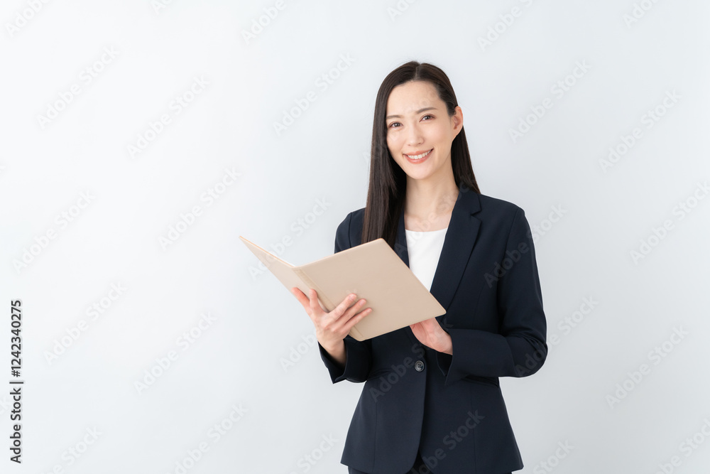 白バックの若いビジネスウーマン 白バックの若いビジネスウーマン