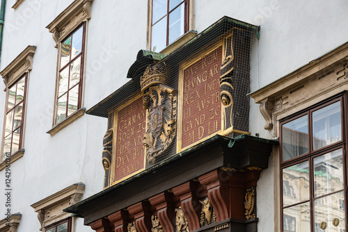Obraz na płótnie Details from exterior of Sisi museum, Vienna w salonie