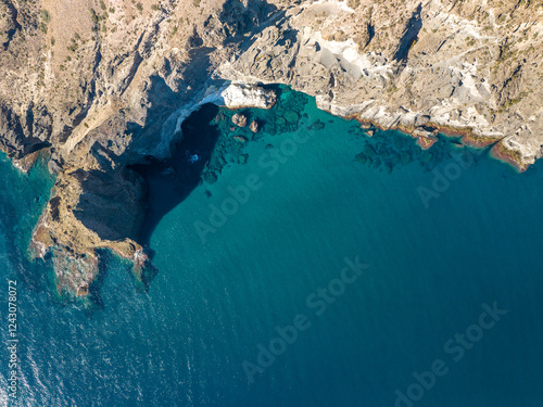Faro Mesa Roldán, próximo a la ciudad de Carboneras, en la provincia de Almería, en Andalucía, España. 