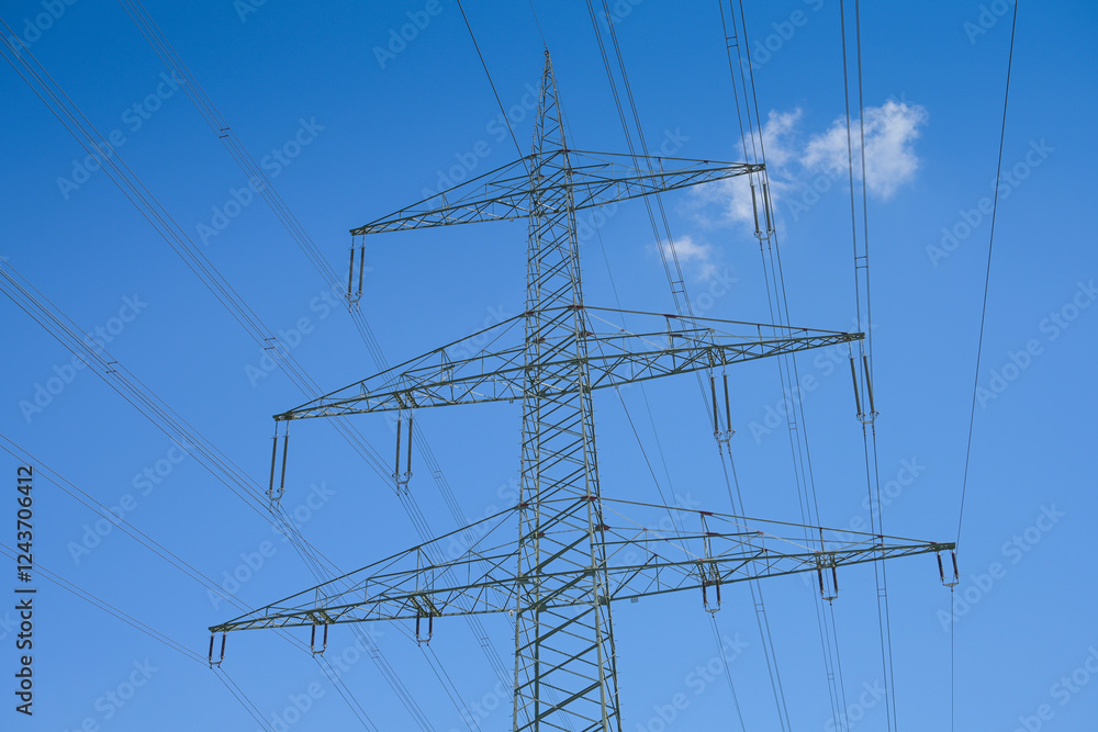 Strommast bei Weimar (Lahn), Landkreis Marburg-Biedenkopf, Hessen, Deutschland Strommast bei Weimar (Lahn), Landkreis Marburg-Biedenkopf, Hessen, Deutschland