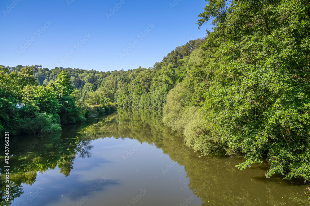 Fluß Lahn bei Weilburg, Landkreis Limburg-Weilburg, Hessen, Deutschland Fluß Lahn bei Weilburg, Landkreis Limburg-Weilburg, Hessen, Deutschland