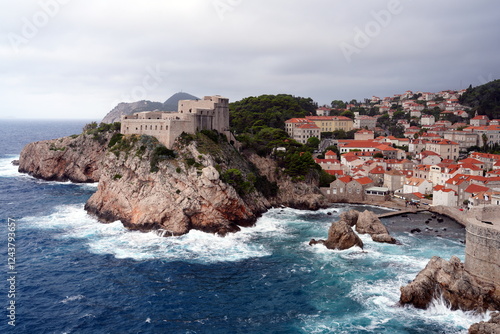 Festung Lovrijenac, Dubrovnik, Kroatien, Sturm, stürmisch, Wellen, Burg, Fels, historisch,   photo