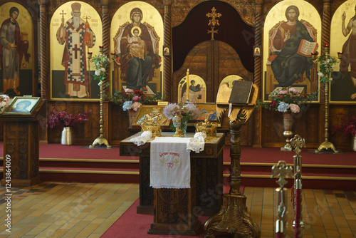 Фотография Interior of Serbian Orthodox Church - Church of the Resurrection of Christ in Tempelhof district