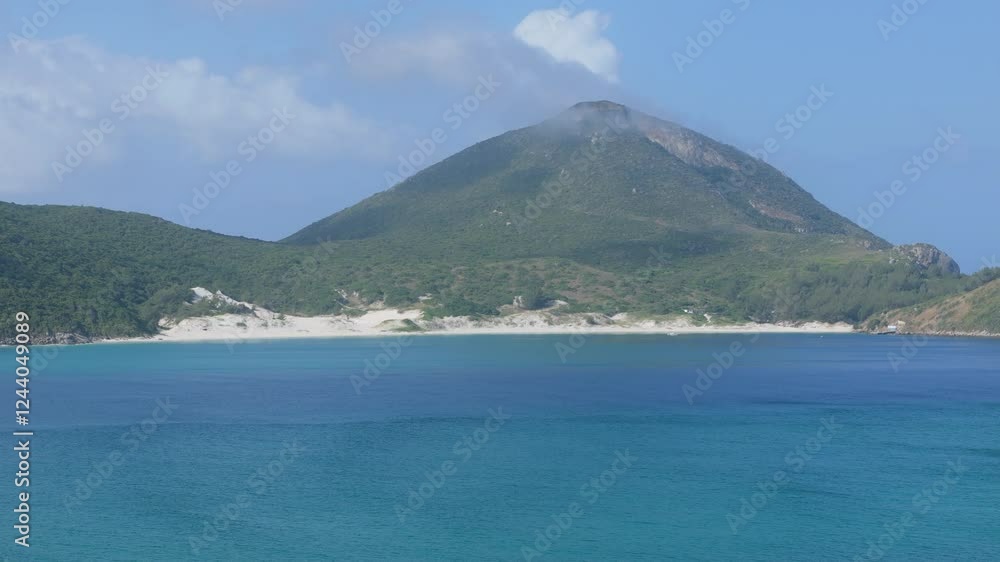 Arraial do Cabo is a paradise of crystal clear waters, stunning beaches and rich marine life, perfect for diving, hiking and nature contemplation. Arraial do Cabo is a paradise of crystal clear waters, stunning beaches and rich marine life, perfect for diving, hiking and nature contemplation.