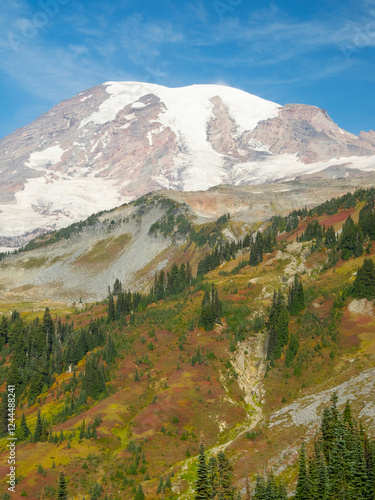 Wallpaper Mural USA, Washington State, Mount Rainier National Park. Mount Rainier and fall color, view from Skyline Trail Torontodigital.ca