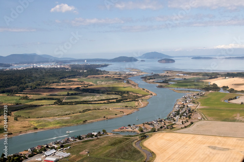 USA, Washington State. Skagit County, Swinomish Channel and Padilla Bay