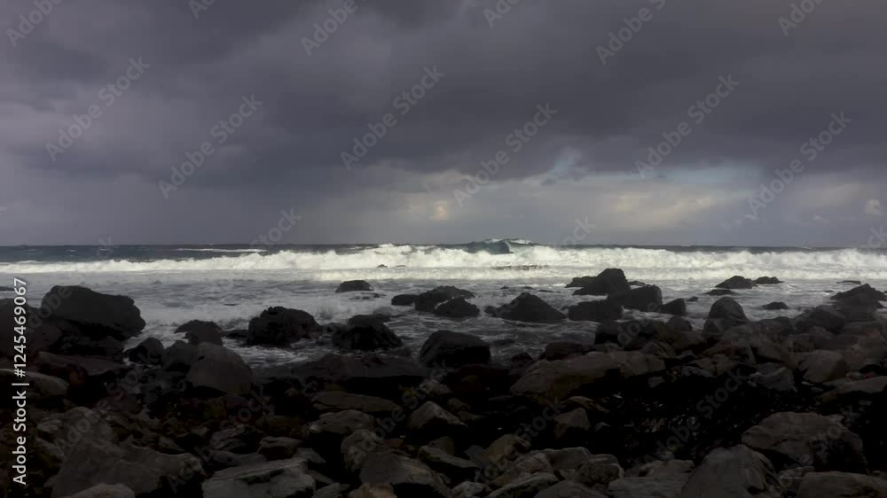 奄美大島の自然, 冬の海 奄美大島の自然, 冬の海