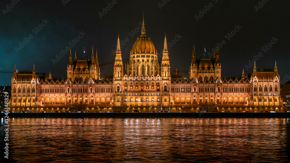 Naklejka premium PARLAMENT BUDAPEST