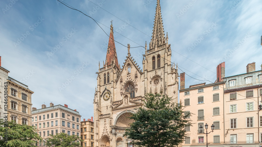 Obraz premium Hyperlapse of the Church of Saint-Nizier in the Presqu'ile district of Lyon, France.