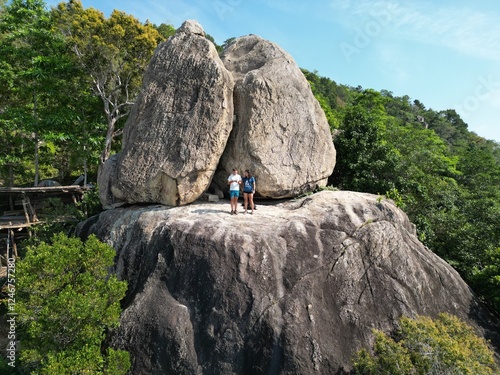 couple on koh tao viewpoint