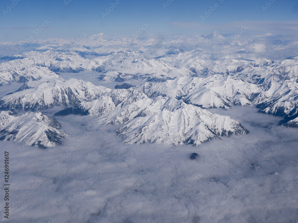 Les Alpes - Vue Aérienne - Enneigées Les Alpes - Vue Aérienne - Enneigées