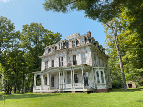 Wallpaper Mural Old house Torontodigital.ca