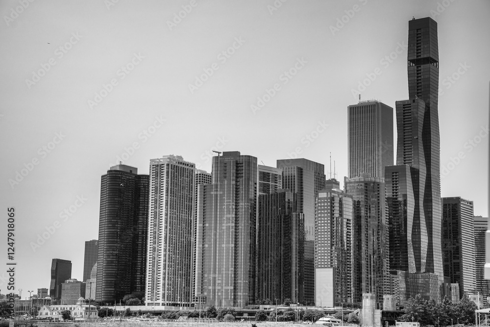 Fototapeta premium Chicago skyscrapers from Navy Pier on a beautiful summer morning