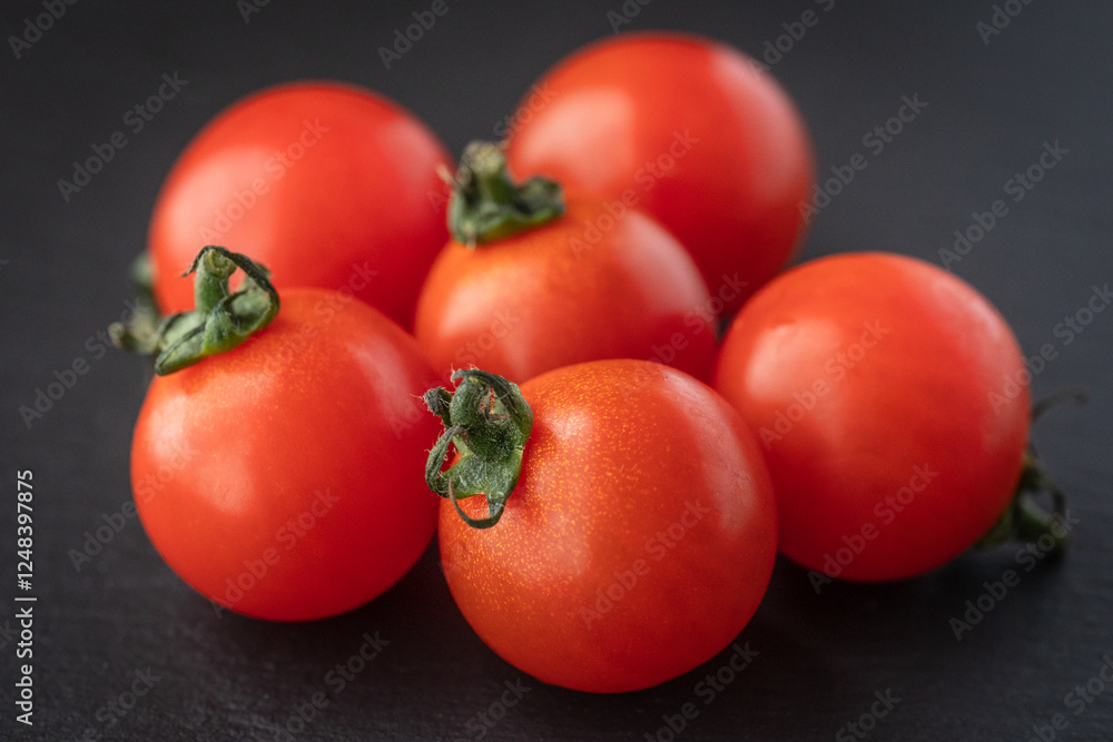 cherry tomatoes cherry tomatoes