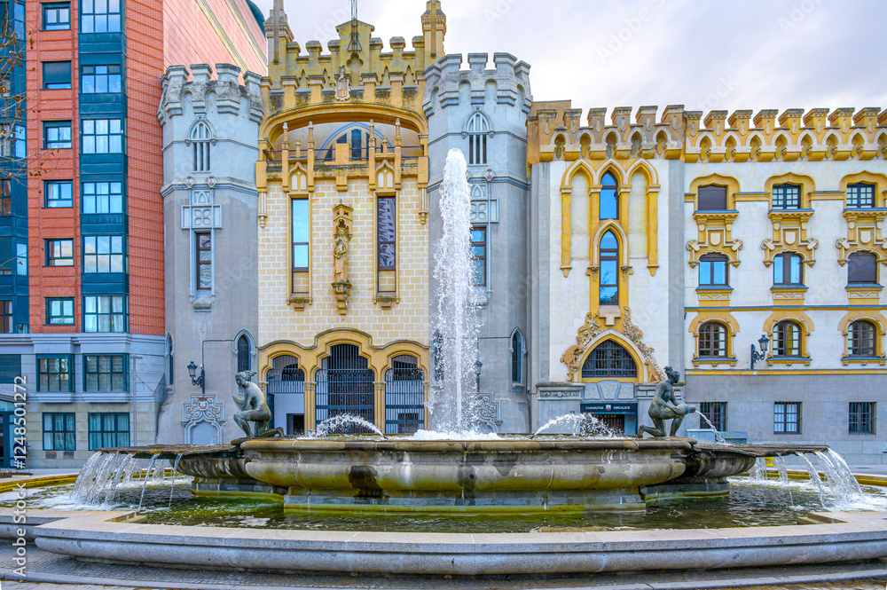 Φωτογραφία Fountain with flowing water by the Church of Santa Teresa y San Jose, Madrid, Spain