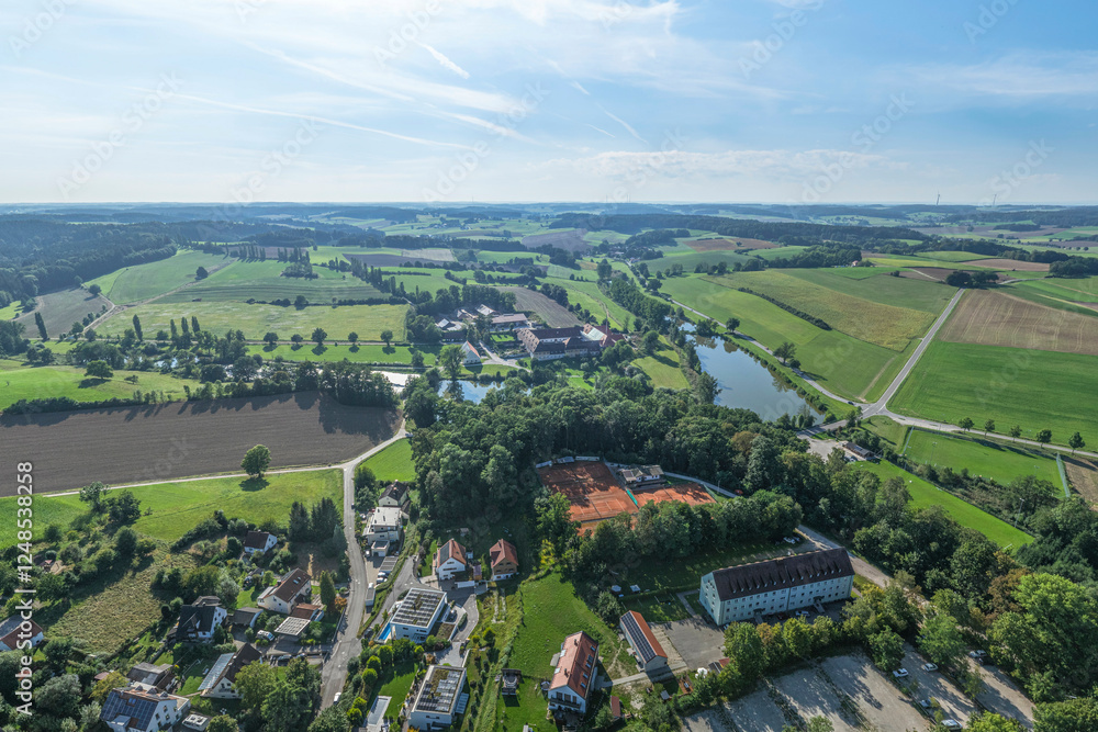 Naklejka premium Die Gemeinde Scheyern bei Pfaffenhofen an der Ilm im Luftbild
