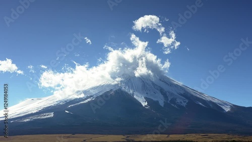 Timelapse of mount fuji and clouds on the peak