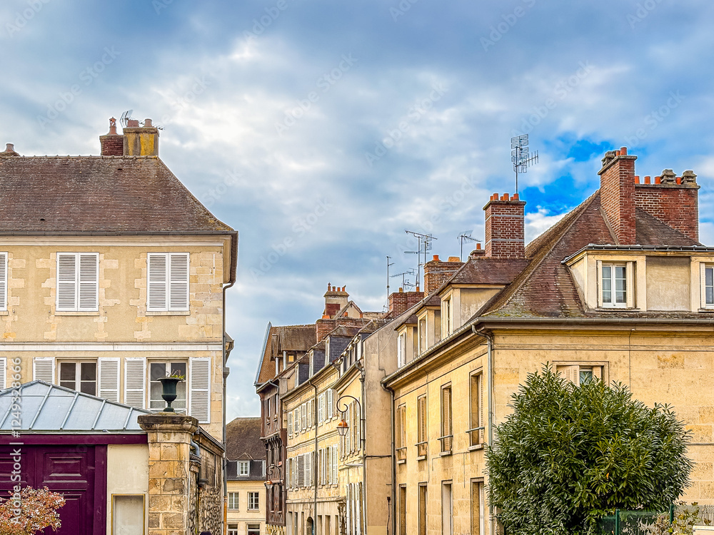 Exploring the Vibrant Streets of Downtown Compiegne