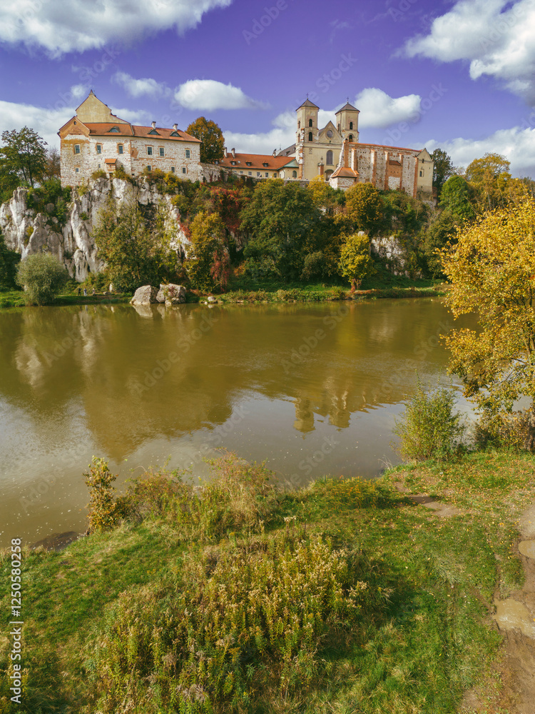 Obraz premium Cliffside monastery overlooking Vistula River