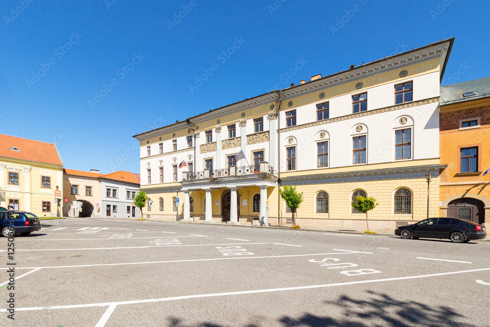 Fototapeta premium levoca, presov, slovakia - 28 aug, 2016: historic center of old fortified town. popular travel destination