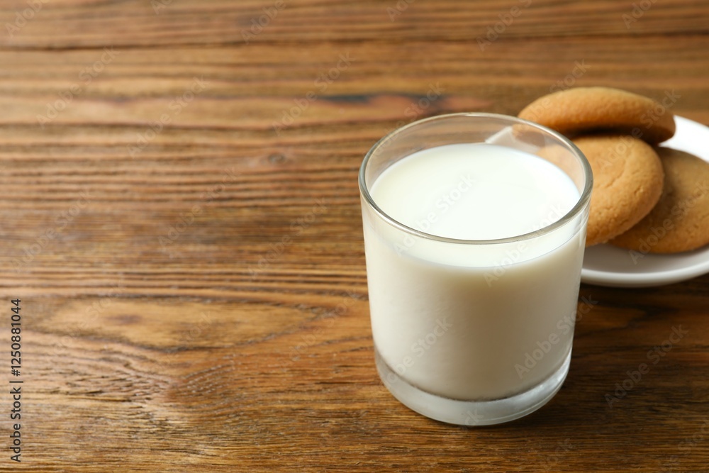 Glass of milk on the table Glass of milk on the table
