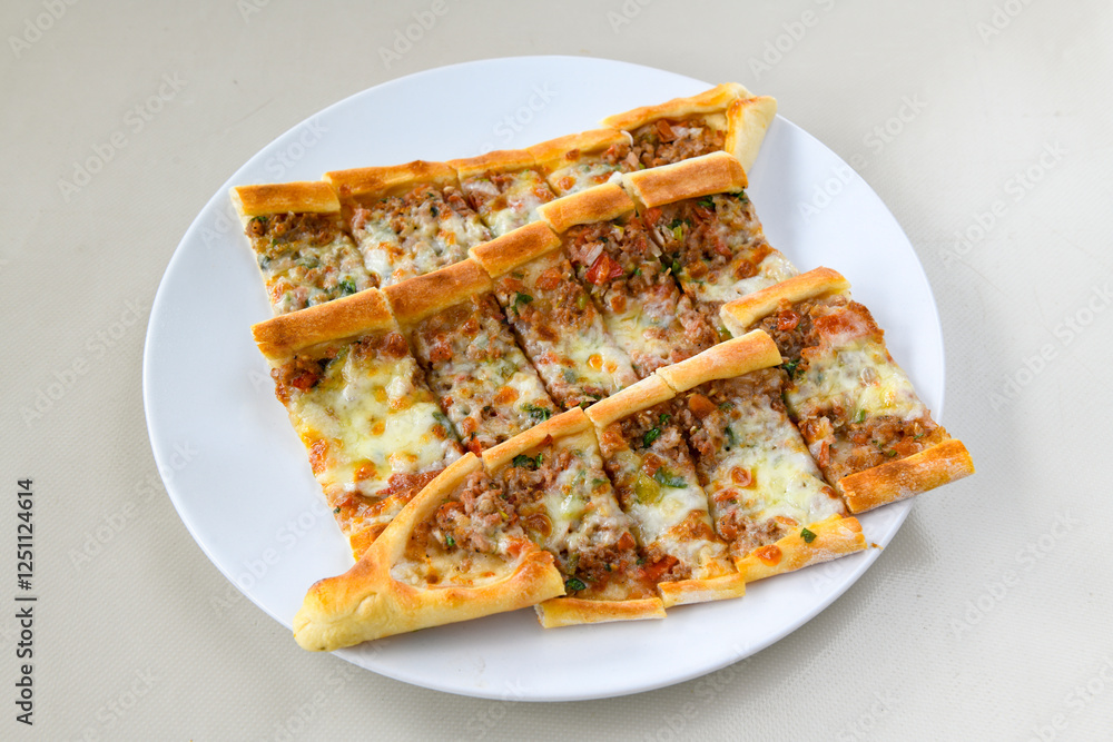 Kiymali pide.Turkish pide with minced meat. Turkish pizza mince pita Pide on white . Etli ekmek.Kusbasi kasarli, kiymali kasarli, kiymali yumurtali, Bafra, Trabzon, Kusbasili pide. Urfa acili lahmacun Kiymali pide.Turkish pide with minced meat. Turkish pizza mince pita Pide on white . Etli ekmek.Kusbasi kasarli, kiymali kasarli, kiymali yumurtali, Bafra, Trabzon, Kusbasili pide. Urfa acili lahmacun