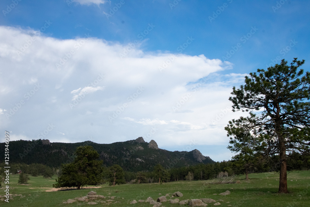 Fototapeta premium Colorado Rural Landscape in Early Spring
