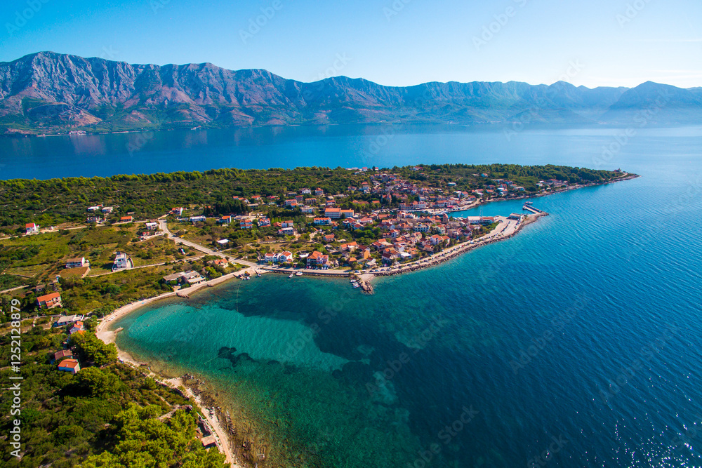 Φωτογραφία Scenic Aerial View of Sucuraj Town on Hvar Island, Southern Croatia
