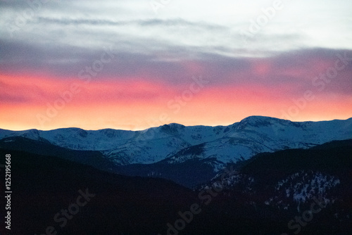Fotografija Lingering Light Over the Rocky Mountains
